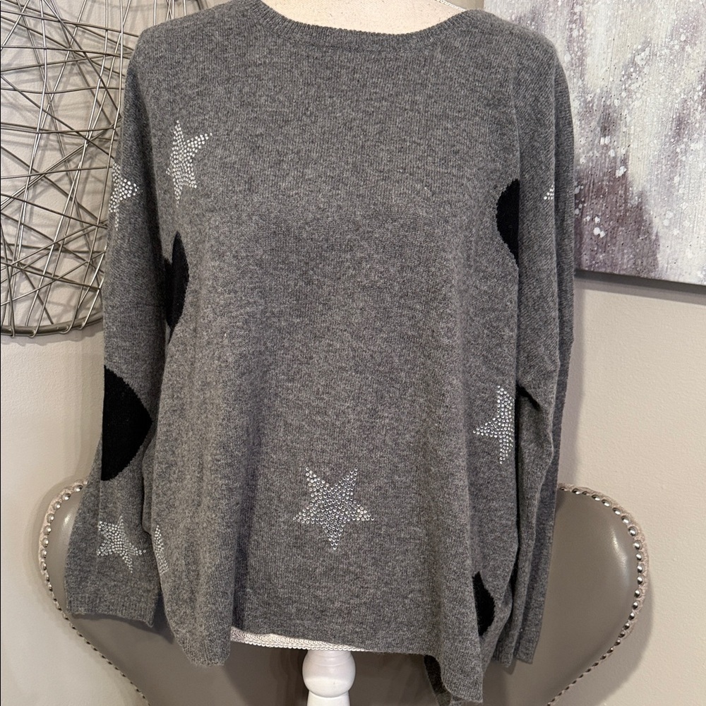 CASHMERE Gray Star & Heart Knit Sweater